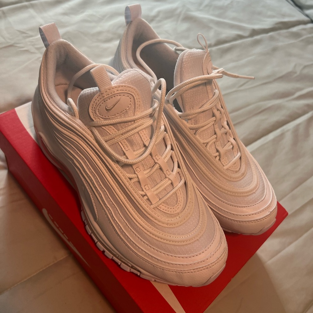 Grade school nike air make 97 like new